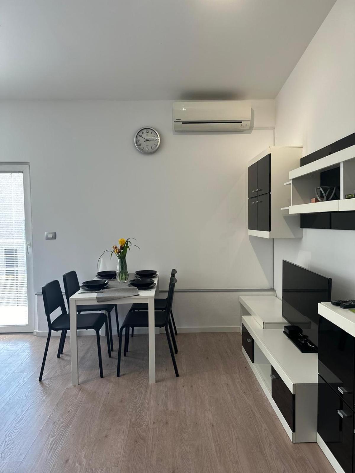Apartment Stucin Vipava Esterno foto