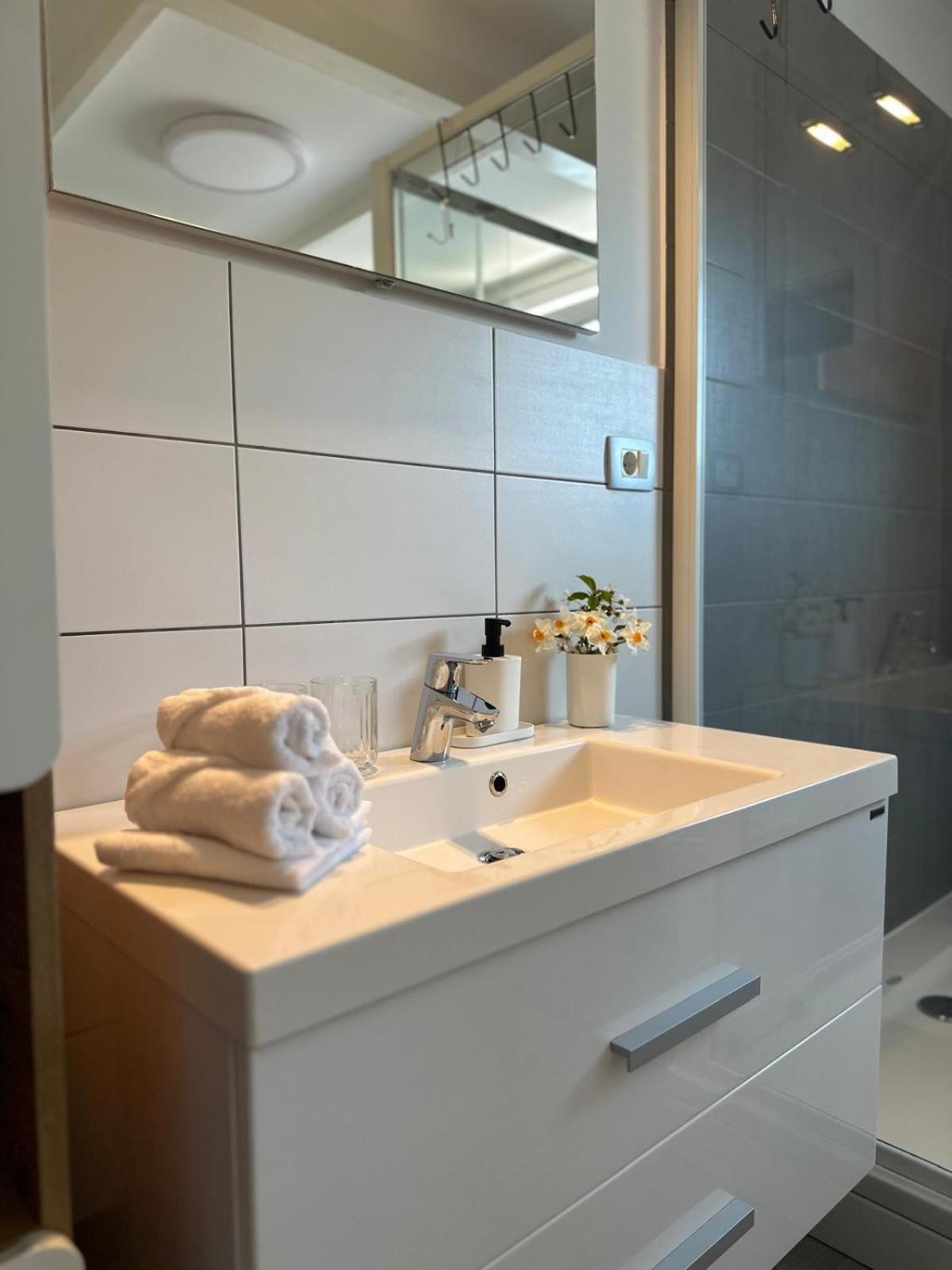 Apartment Stucin Vipava Esterno foto